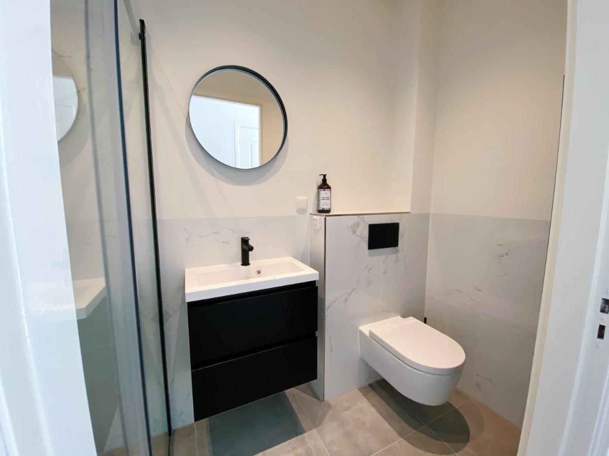 Luxurious Historical Loft Close To The Beach!! 바세나르 외부 사진