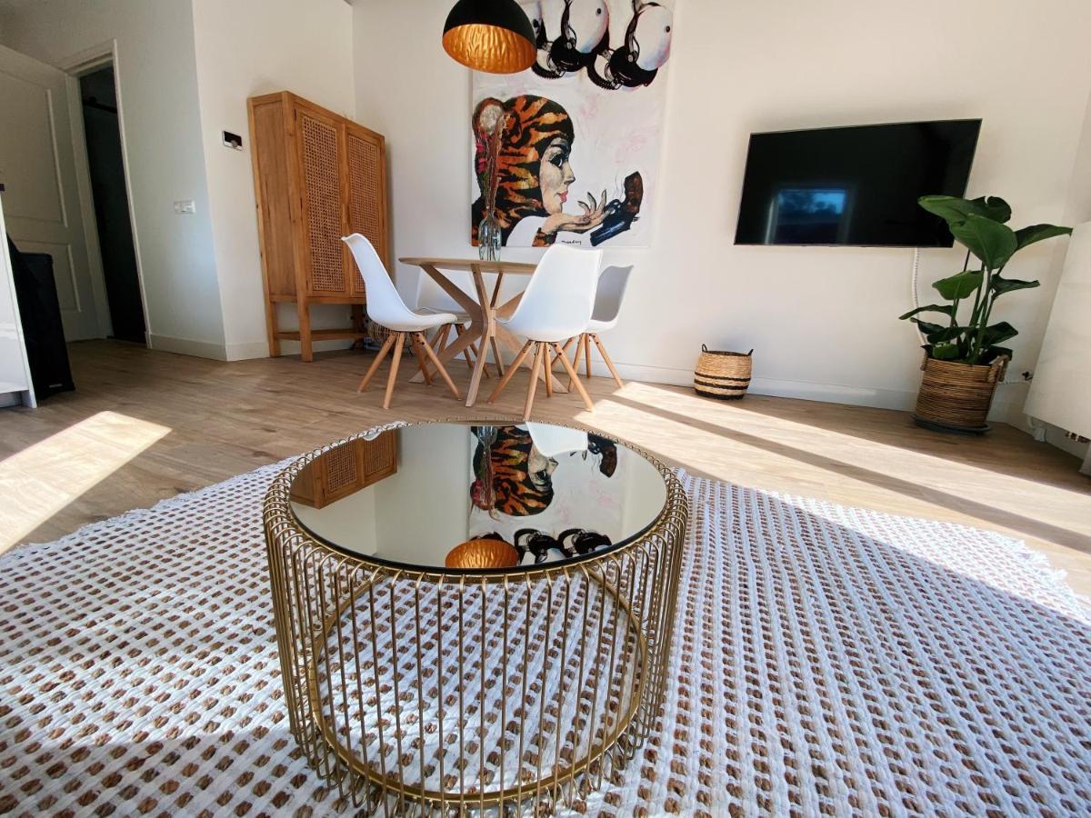 Luxurious Historical Loft Close To The Beach!! 바세나르 외부 사진