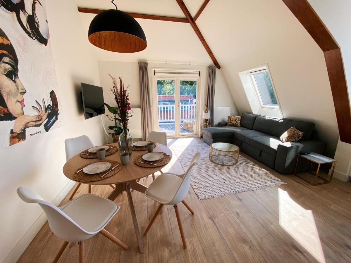 Luxurious Historical Loft Close To The Beach!! 바세나르 외부 사진